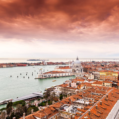 Fototapeta na wymiar Santa Maria Della Salute depuis le Campanile, Venise
