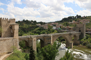 Fototapeta na wymiar Toledo. Spain. San Martin's Bridge.