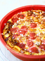 clafoutis fraises,mirabelle,,dans son moule