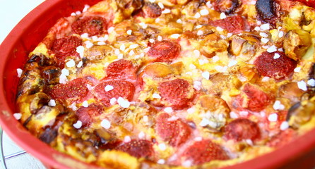clafoutis fraises,mirabelle,,dans son moule