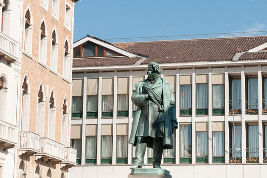 Denkmal Daniele Manin In Venedig