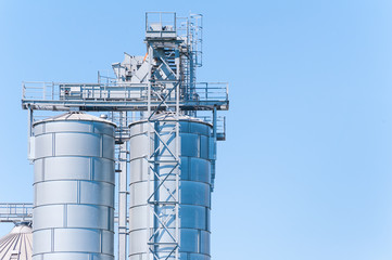 Storage facility cereals, and biogas production