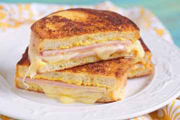 Monte Cristo sandwich