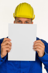 Handwerker mit leerem Blatt