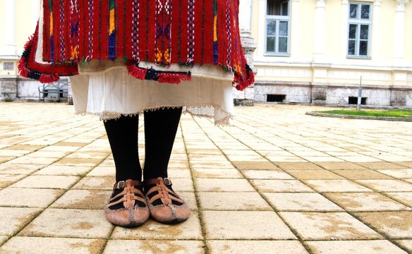 Traditional macedonian costume, details