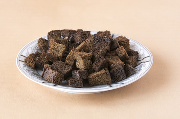 Rye crackers in a dish