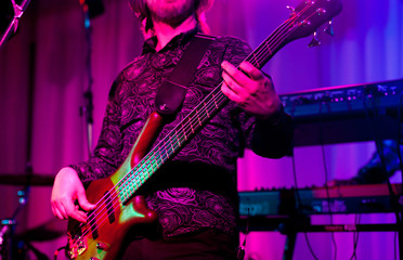 Obraz premium Guitarist on stage