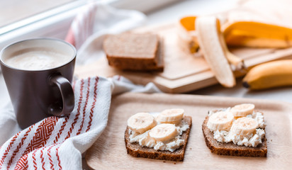 sandwich with banana