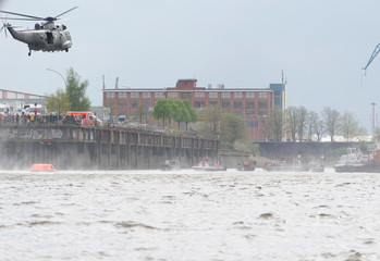Seerettung mit einem Hubschrauber © vschlichting