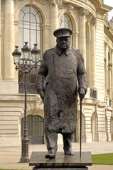 Fototapeta premium statue de churchill paris