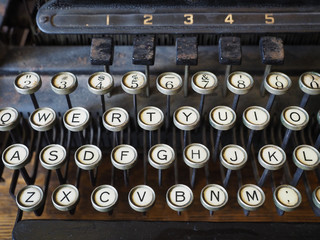 Keys on an old typewriter