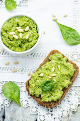 sandwich with spinach pesto