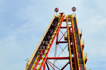 Shuttle Coaster - Achterbahn mit Achterbahnzug