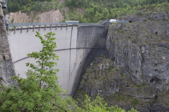italia diga del vajont