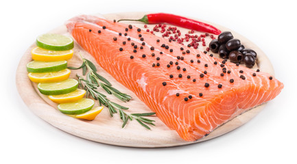 Salmon fillet with pepper and citrus.