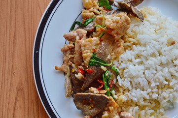 spicy stir-fried slice pork and pork liver with basil