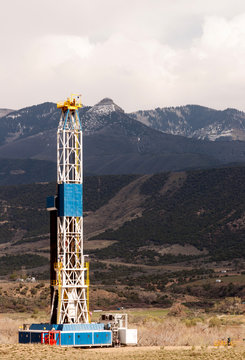 Oil Derrick Crude Pump Industrial Equipment Colorado Rocky Mount