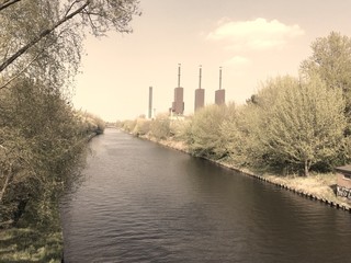 Obraz premium power plant and channel