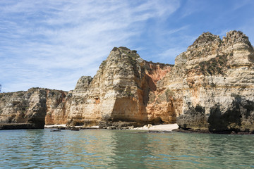 Fototapeta na wymiar rocks and cliff in lagos porugal