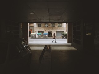 paseante por la ciudad