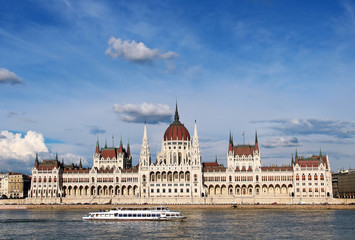 Fototapeta premium Building of Parliament in Budapest, Hungary