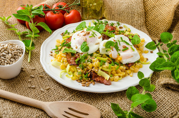 Spring salad of lentils with poached egg