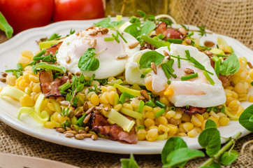 Spring salad of lentils with poached egg