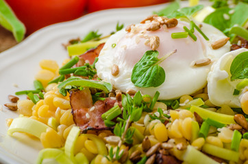 Spring salad of lentils with poached egg