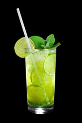 Mojito cocktail with fresh limes
