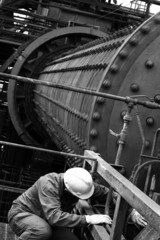 Operaio impianto industriale a lavoro