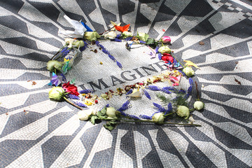 New York City / Central Park - Strawberry field memorial