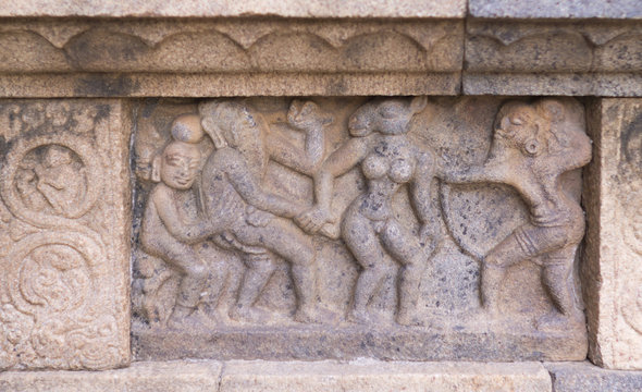 Woman with horse head seduces men.
