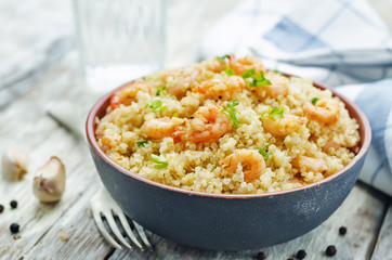 quinoa with shrimp and parsley
