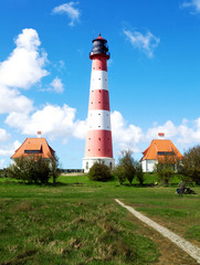 Fototapeta na wymiar Leuchtturm, Westerheversand