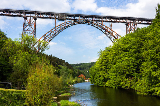 M&uuml;ngstener Br&uuml;cke