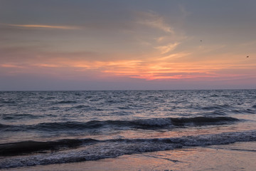Obraz premium Playa al atardecer