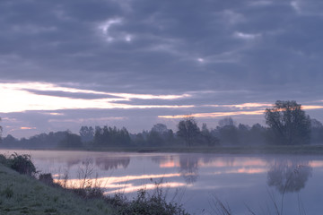 Obraz premium Morgen am Hunte river