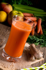 freshly squeezed carrot juice