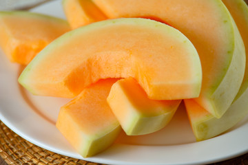 cantaloupe melon slices