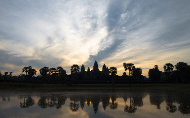 Fototapeta na wymiar Angkor Wat at sunrise
