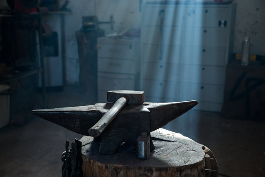 Incudine e Martello del Fabbro