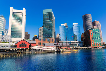 Obraz premium Boston skyline from Fan Pier sunlight Massachusetts