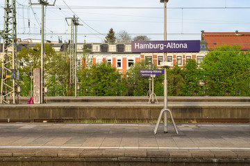 Treinstation. Platform bij het eindstation Hamburg Altona