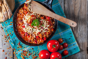 Chilli con carne with cheese.