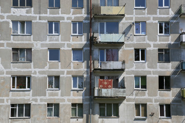Obraz premium Plattenbau mit Balkonen (2)