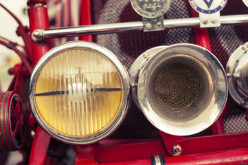 Fototapeta premium Vintage front lights with siren