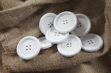 boutons blanc de mercerie couture