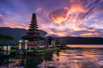 Ulun Danu Bratan-tempel, beroemde hindoetempel en toeristische attractie in Bali, Indonesië