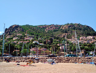 Fototapeta premium Theoule-sur-Mer beach view from the coastline