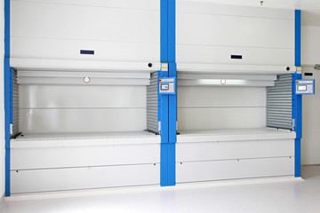 Vertical carousels